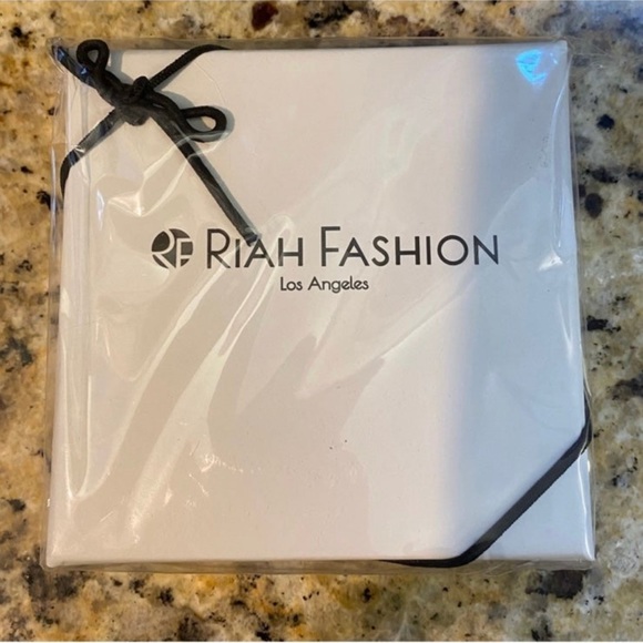 New Brown And Silver Tone Multi Layered Beaded Lotus Charm Stack Boho Bracelets - Picture 4 of 4